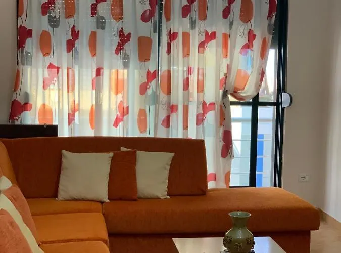 Feels Like Apartment *